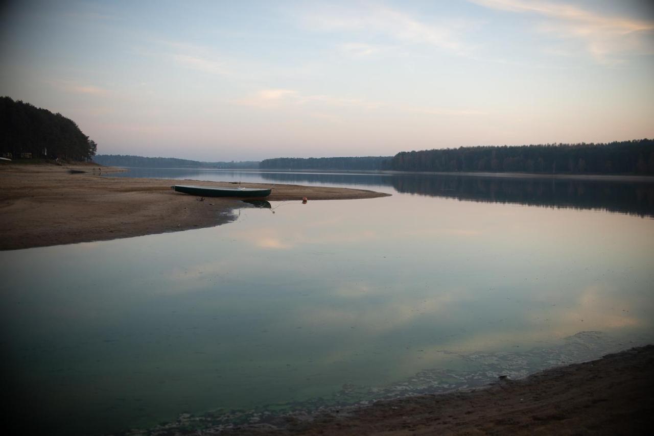 Domek W Lesie Nad Zalewem Chancza Bagian luar foto